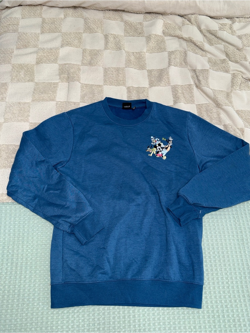 Disney Mens Royal Blue Mickey and Friends Crewneck Sweater Small